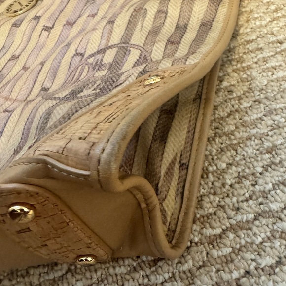 Henri Bendel Bag - Picture 2 of 12